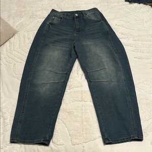 Free People Inspired barrel jeans size 2